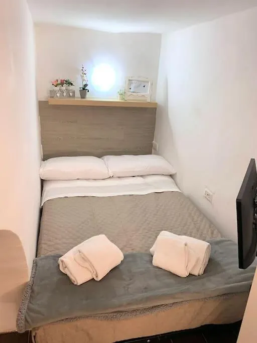 La Casina Di Santa Chiara Wifi, Netflix Appartement Napels