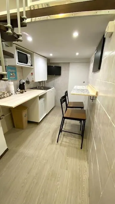 La Casina Di Santa Chiara Wifi, Netflix Appartement Napels 0*,  Italië